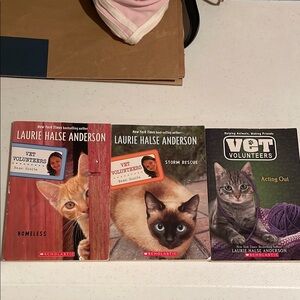 Laurie Halse Anderson Vet Volunteers Book Set